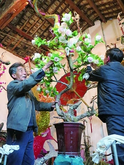 光明日报春节看戏剧盆景通海高台