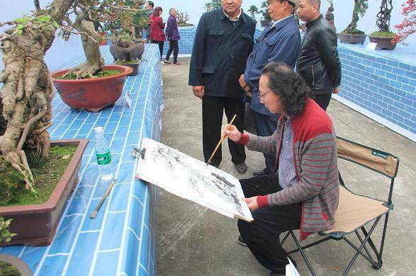 第九届盆景艺术节于10月15日在都江堰市安龙镇开幕