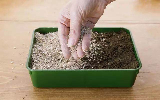 盆栽土壤常用的消毒方法有蒸煮消毒法
